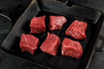 Свинина ошеек на шашлык 1 кг - купить в Тюбе